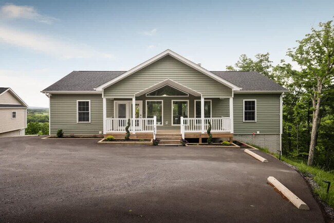 Building Photo - 351 Donna Ct