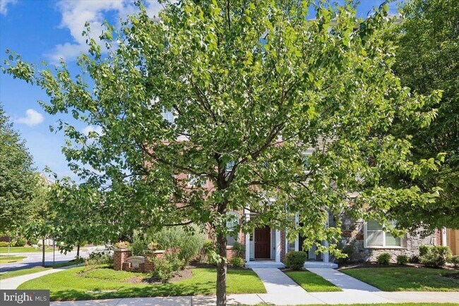 Building Photo - 402 Orchard Ridge Dr