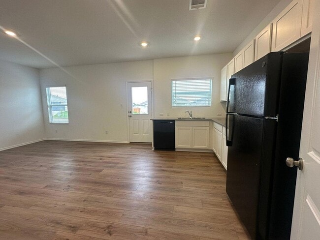 Building Photo - 228 Jeffers