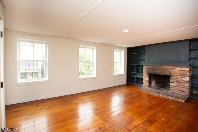 Building Photo - 54 Coryell St