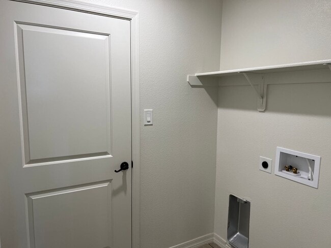 Building Photo - Newer San Luis Home available for Rent - 3...