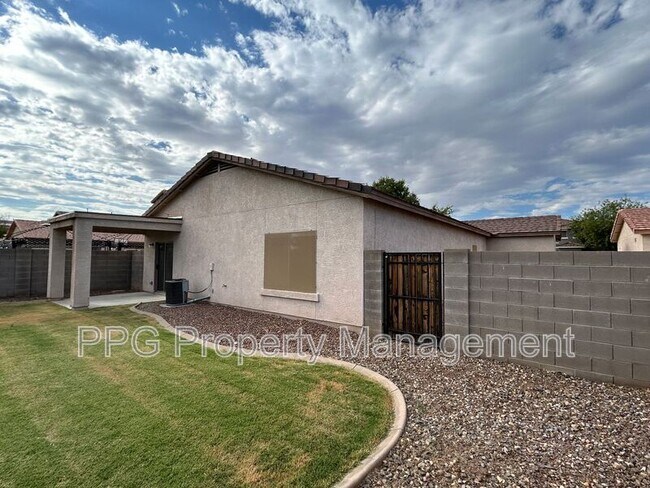 Building Photo - 17029 W Carmen Dr