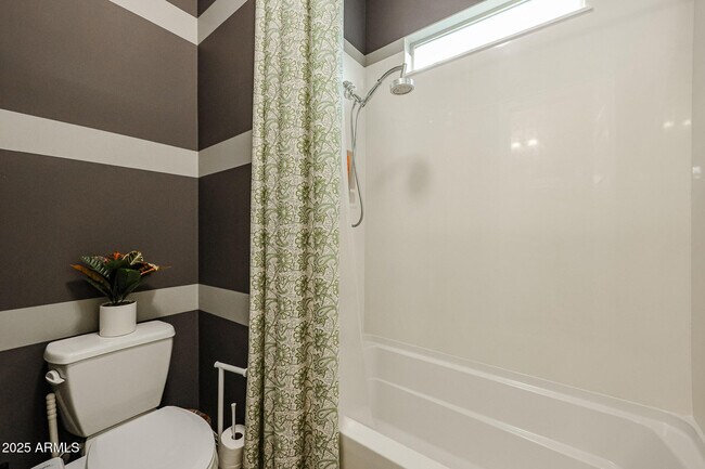 Building Photo - 2351 E Cherrywood Pl