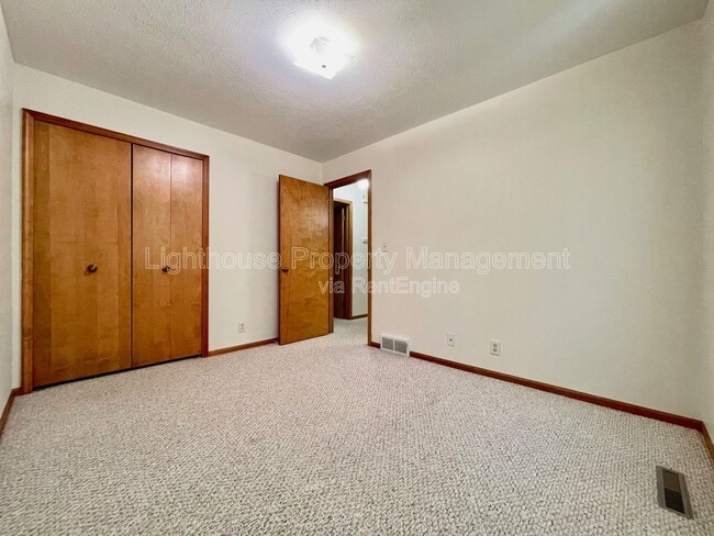 Building Photo - 16548 Taft Rd