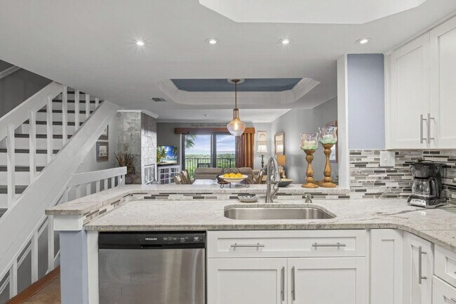 Building Photo - 890-A1A A1A Beach Blvd