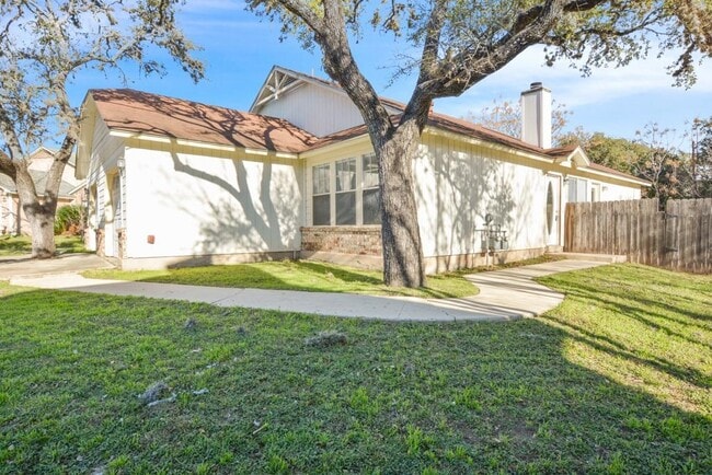 Building Photo - 9101 Japonica Ct