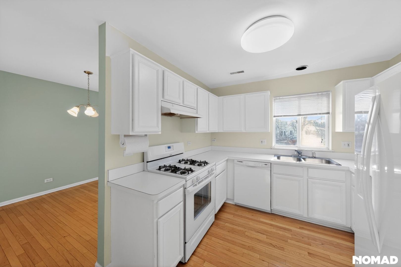 Building Photo - 992 Darla Ct