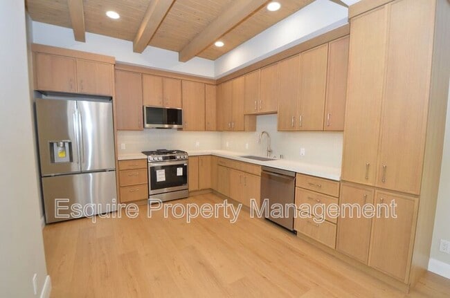 Building Photo - 1154 Essex Way