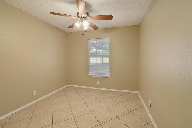 Building Photo - 9620 Chukar Cir