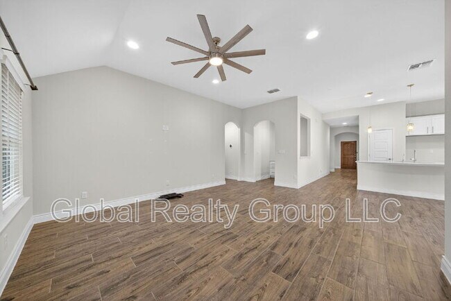 Building Photo - 545 Rosemellow St