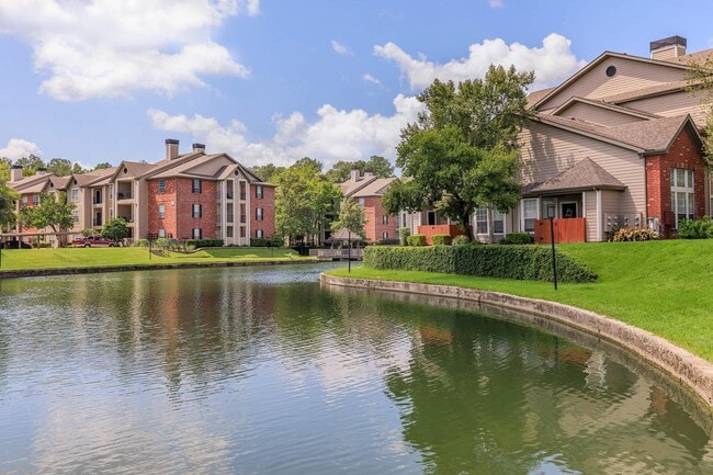 Building Photo - Wildwood Forest Apartments