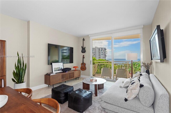 Building Photo - 2475 Brickell Ave