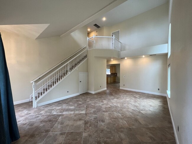 Building Photo - Gorgeous Private large lot in Rocklin!