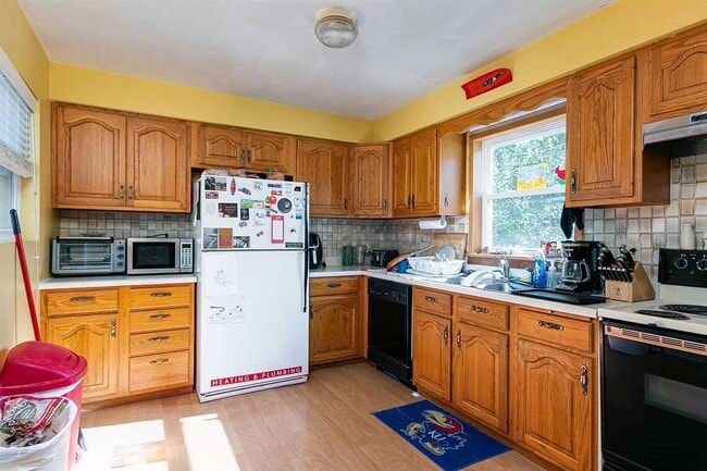 Building Photo - 1944 Hunting Ave