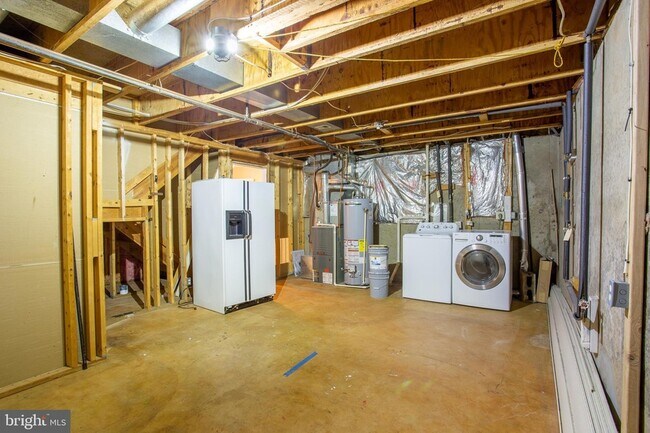 Building Photo - 751 Cherry Tree Ln