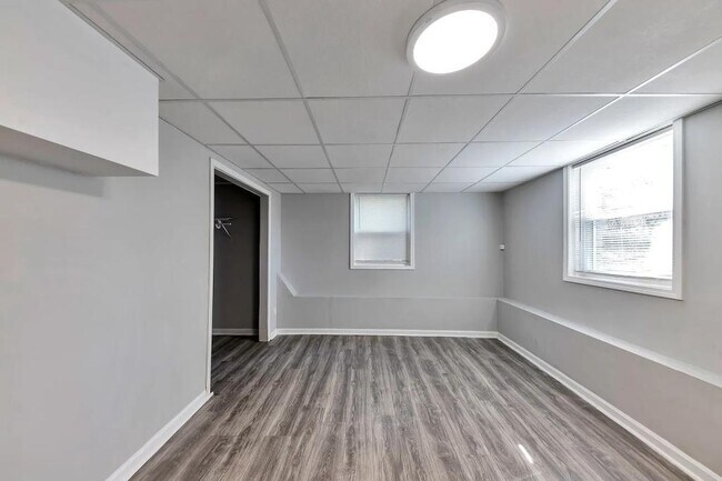 Building Photo - 2764 Veltre Pl SW