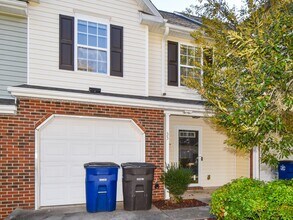 Building Photo - 33 Scott Hollow Dr