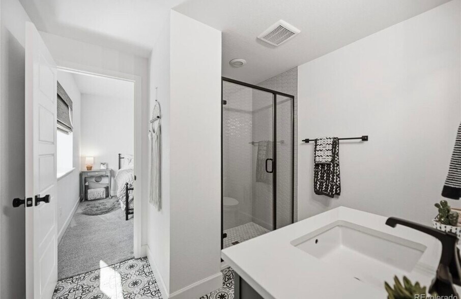 Building Photo - 7254 S Waterloo Way