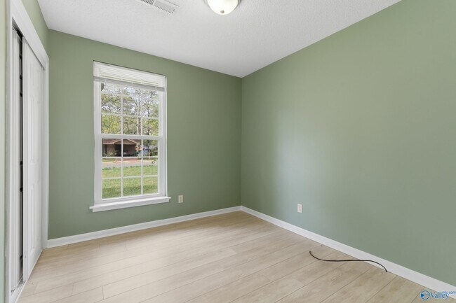 Building Photo - 504 Delaney Rd NW