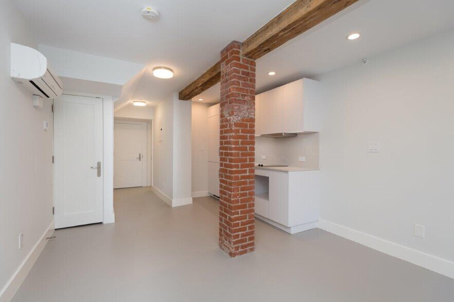 Building Photo - 462 Massachusetts Ave