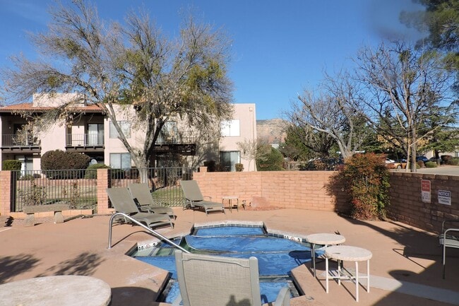 Building Photo - Renovated one bedroom