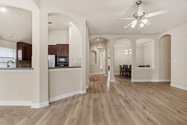 Building Photo - 7436 Bonniebrook Dr