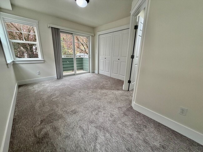 Building Photo - Urban Madison Valley three-bedroom townhome for $3895! Available now!