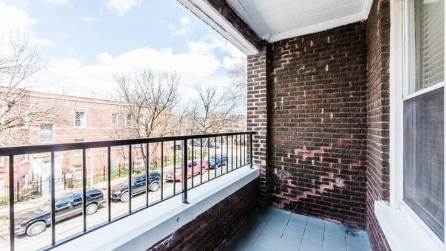 Building Photo - 3905 W Belden Ave
