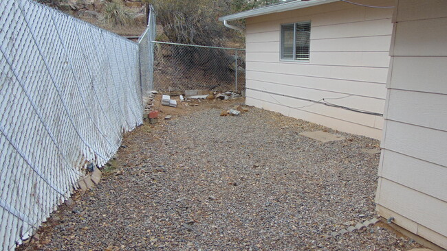 Building Photo - 811 Heritage Cir