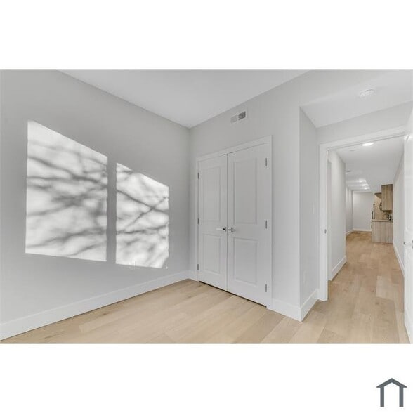 Building Photo - 3213 N 13th St