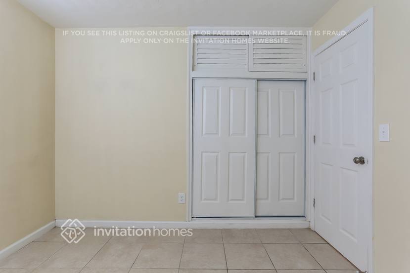 Building Photo - 3111 NE 9th Ave