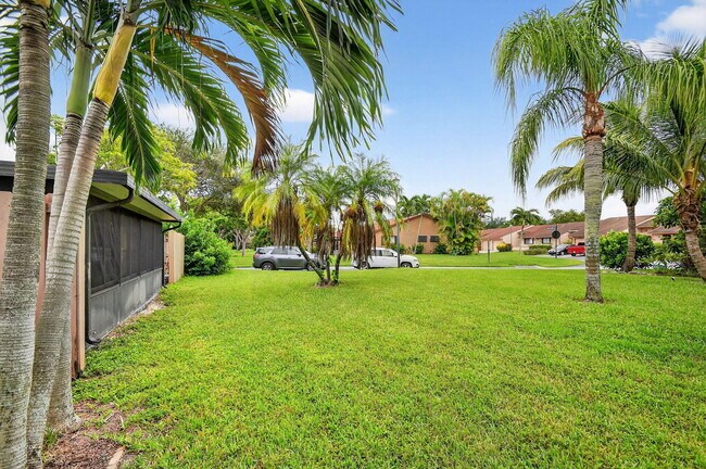 Building Photo - 15 Farnworth Dr