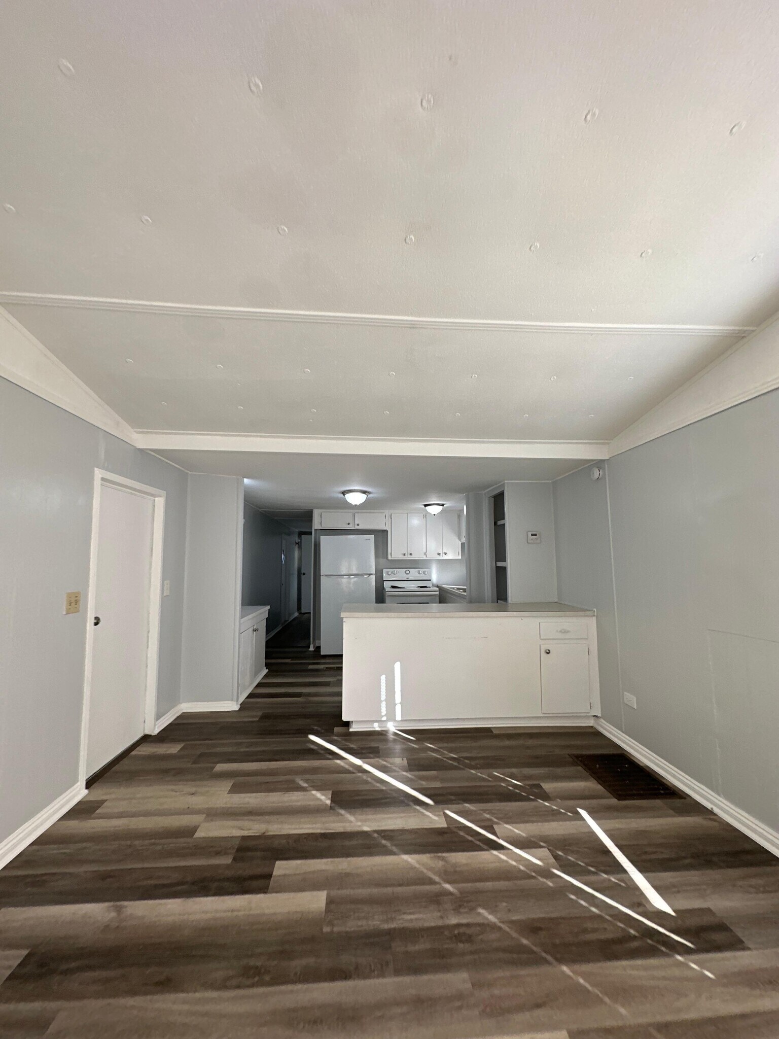 Building Photo - 7663 Bentwillow Dr