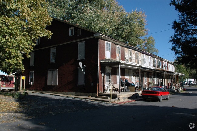 Building Photo - 4722-4733 Tuscarora St