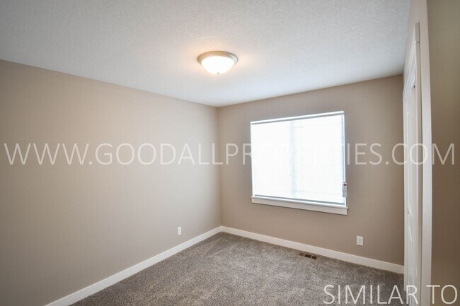 Building Photo - Must see this 4 Bedroom Walkout Ranch Style in Desoto