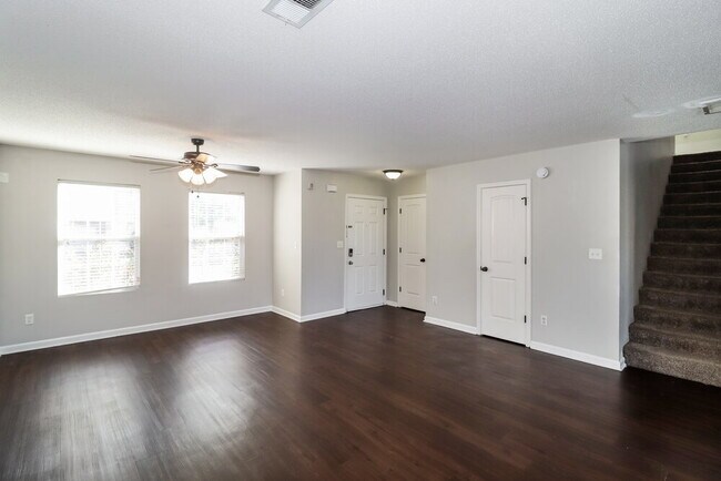 Building Photo - 10216 Cottage Farms Dr