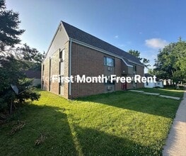 Building Photo - 103 S Grant-7