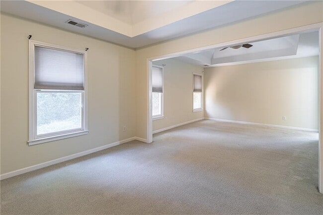 Building Photo - 5646 Nottingham Dr NW
