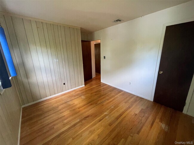 Building Photo - 17 Woodrum Dr
