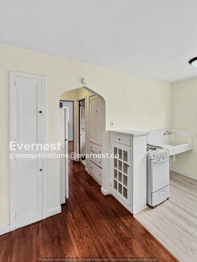 Building Photo - 3812 Drexel Dr