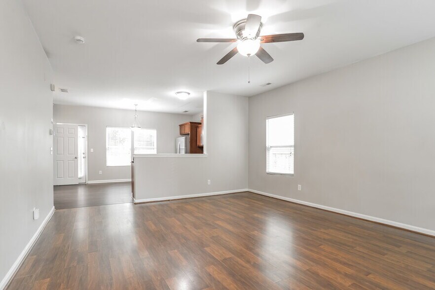 Building Photo - 1040 Joselynn Drive