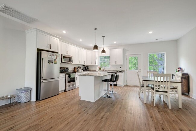 Building Photo - BEAUTIFUL NEW HOME FOR RENT!!!