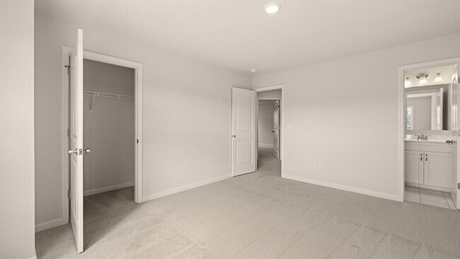 Building Photo - 5240 Loring St