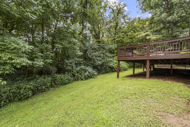Building Photo - 1015 Crimson Clover Dr