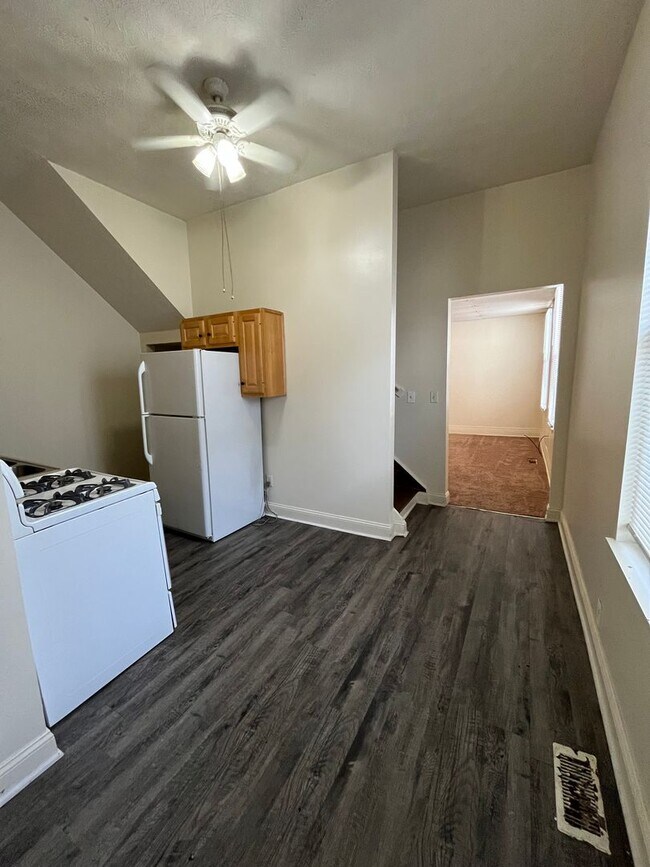 Building Photo - 1031 Euclid