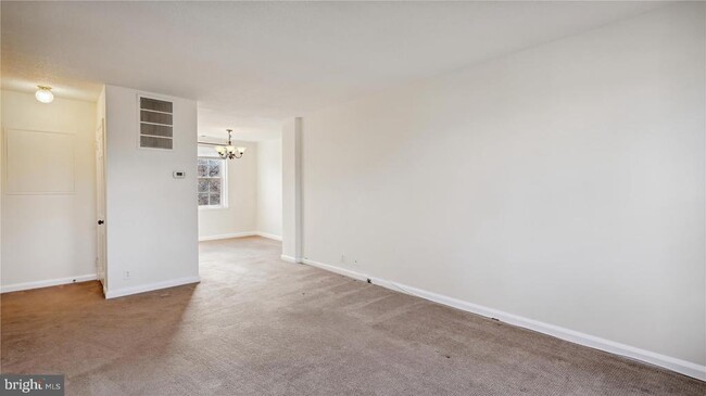 Building Photo - 3529 S Utah St