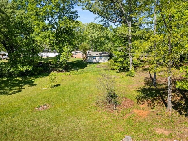 Building Photo - 3646 Rock Springs Dr