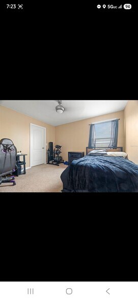Bedroom 2 upstairs - 11656 Lake Blvd