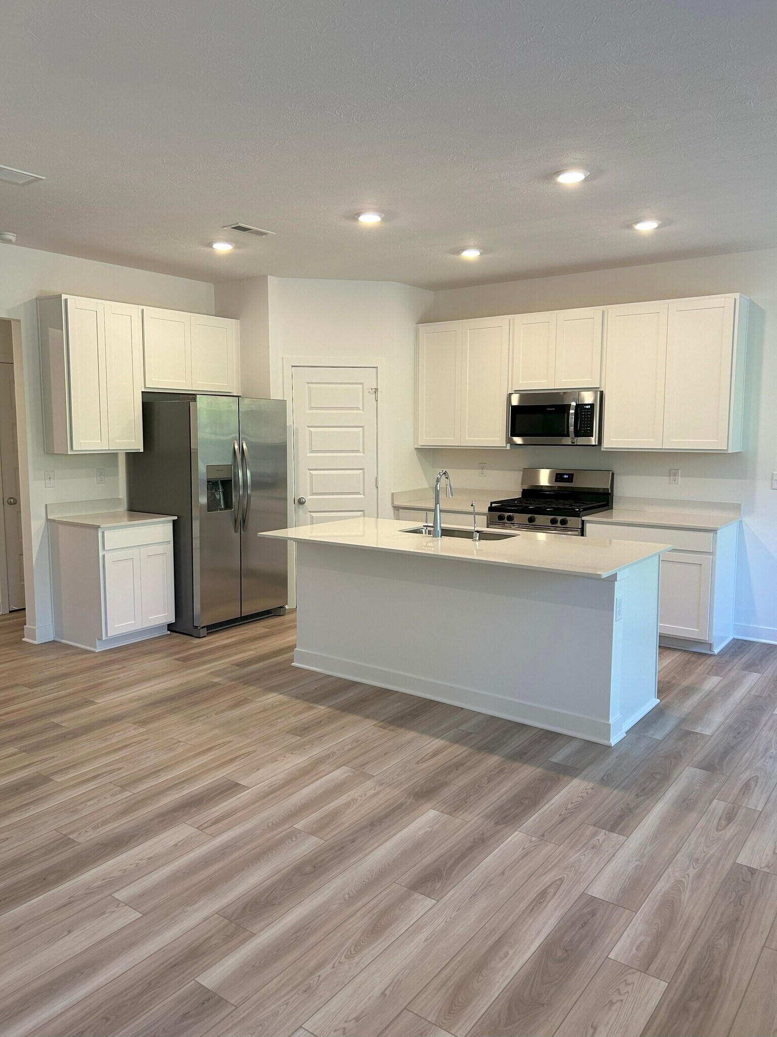 Building Photo - 1752 Trinity Ln