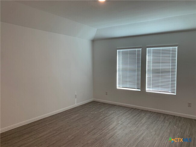 Building Photo - 458 Fairy Duster Dr